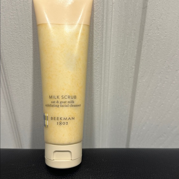 Beekman 1802 Milk Scrub Exfoliator with Yellow Accents - Picture 3 of 3